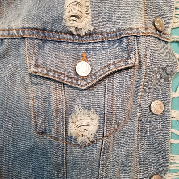 Destructive Jean Jacket - Picture 6 of 11